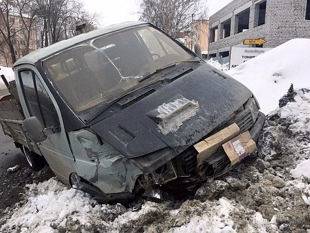 В Самаре 46-летний водитель пострадал в ДТП на ул. Мориса Тореза
