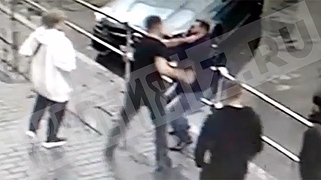 Видео: драка Кокорина и Мамаева с водителем ведущей Первого канала
