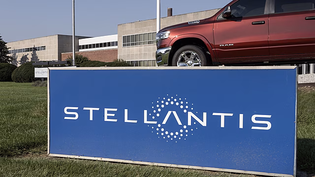 В Stellantis опровергли информацию о слиянии с Renault