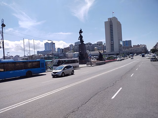Два известных жителя Владивостока чуть не убили друг друга в центре города