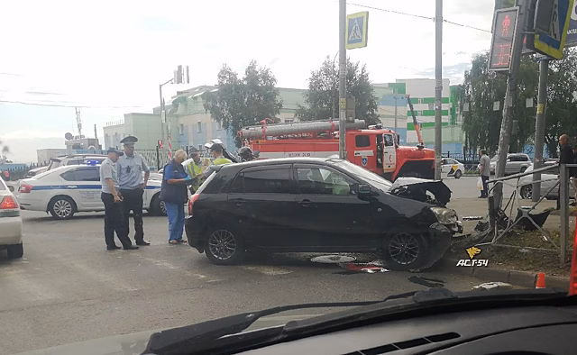 Полиция обвинила новосибирца в аварии с участием машины ДПС