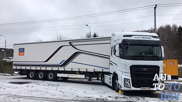 Популярный в Украине Тягач Ford Trucks F-MAX теперь можно заказать с полуприцепом Kassbohrer