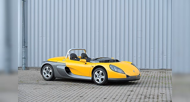 В Канаде на продажу выставят спидстер Renault Sport Spider без стёкол