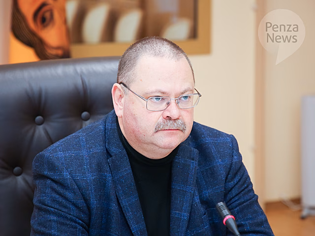 Внутридворовые территории после снегопада находятся в ненадлежащем состоянии — губернатор