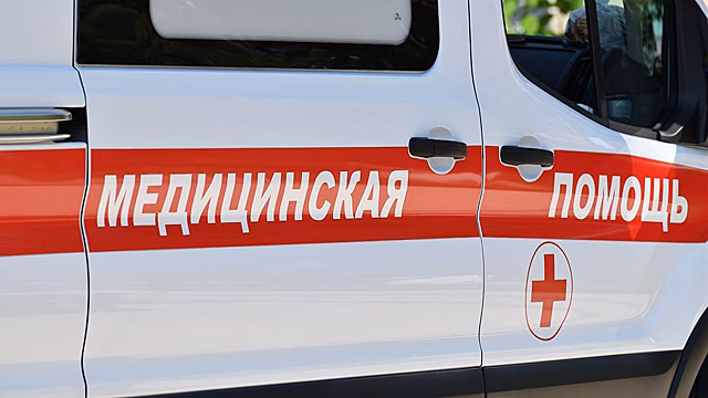 В Тюмени скончалась девушка после падения с 20-го этажа на машину