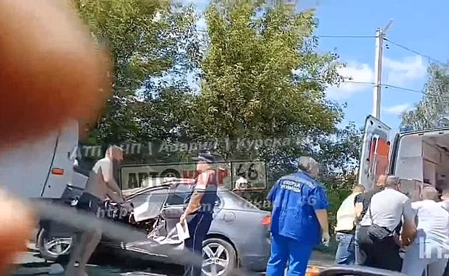 В ДТП на улице Ильича в Курске пострадал 61-летний водитель