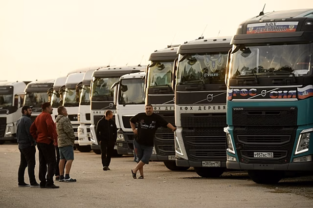 В Калининградской области на въезде в Литву стоят более 300 большегрузов