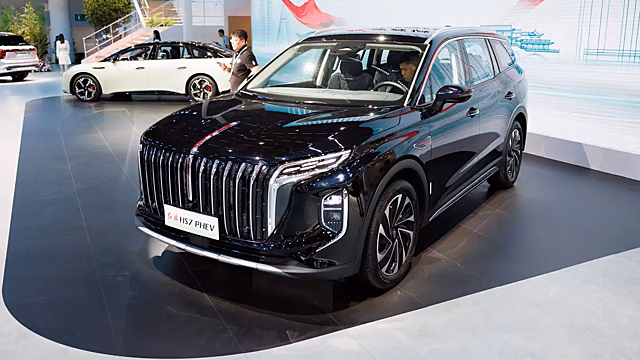 Hongqi наращивает продажи в России: доля частных покупателей почти 50%