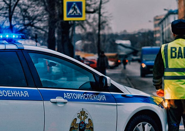 Сотрудники ВАИ ЮВО проводят акции по безопасности дорожного движения
