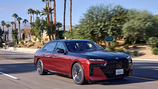 Новую BMW 7-Series можно персонализировать почти как Rolls-Royce
