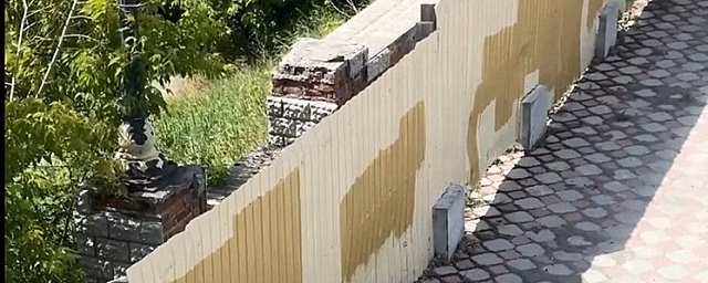 В Томске по распоряжению и.о. мэра Ратнера с набережной Ушайки уберут железный забор