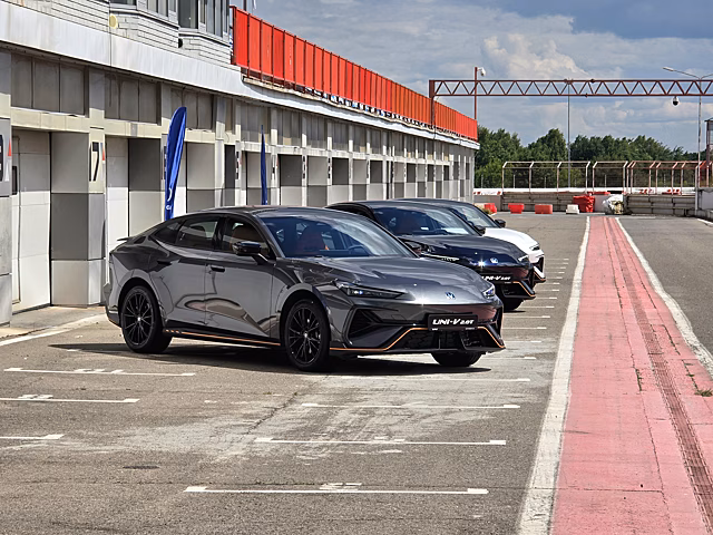 Changan испытал автомобиль на самой старой гоночной трассе России