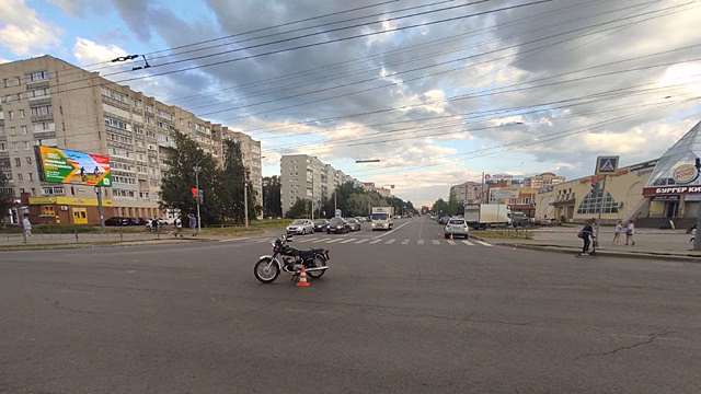 Мотоциклиста госпитализировали после ДТП в Вологде