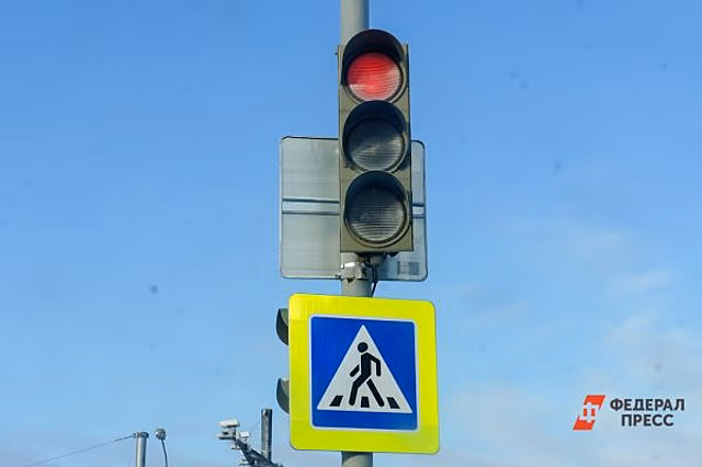 В Челябинске на трех оживленных перекрестках отключили светофоры