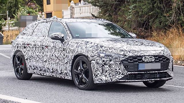 Новый Audi RS 4 Avant снова заметили во время тестов