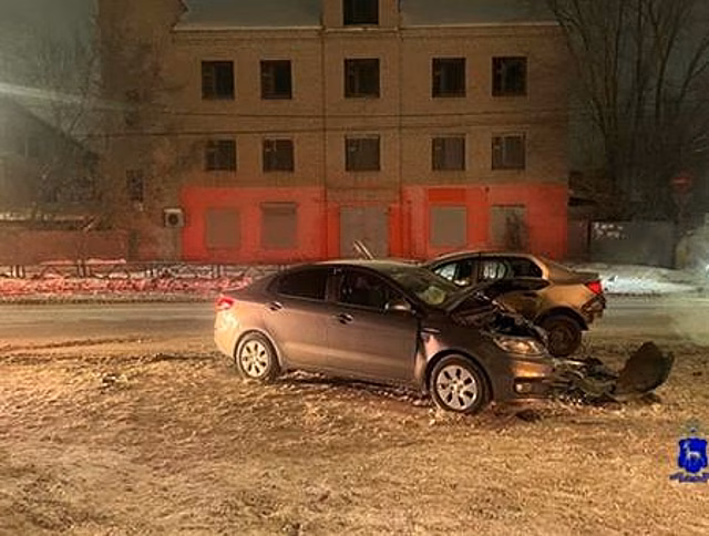Две женщины пострадали из-за нетрезвого водителя Renault в Самаре