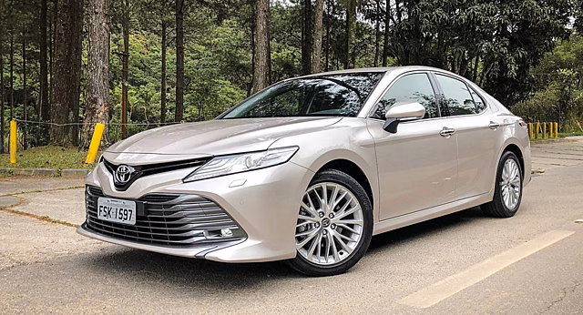 Toyota Camry и Prius больше не продаются на рынке Бразилии