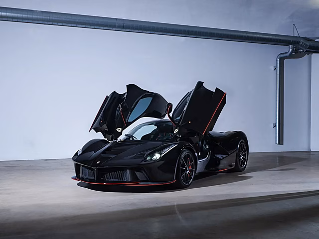 Гиперкар LaFerrari гонщика F1 Фелипе Массы пустят с молотка