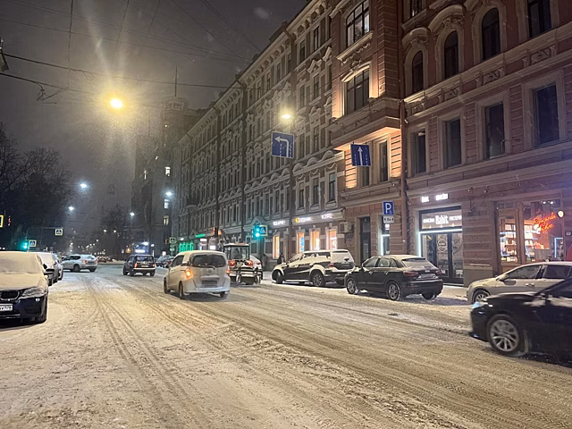 На улице Льва Толстого обновили систему освещения