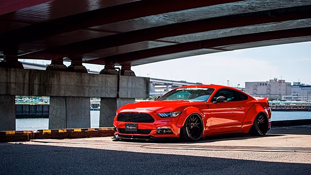 «Мустанг» по-японски: Liberty Walk показал свою версию Ford Mustang