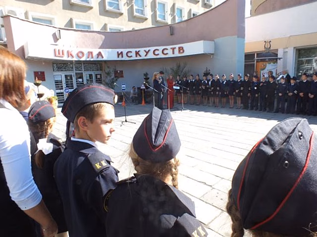 В Белгороде поставили сказку о правилах дорожного движения