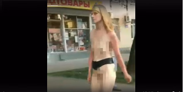 В Краснодаре полиция начала проверку из-за видео с голой женщиной, прогуливающейся по городу
