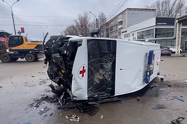 В Арзамасе четыре человека пострадали в ДТП с участием "скорой"