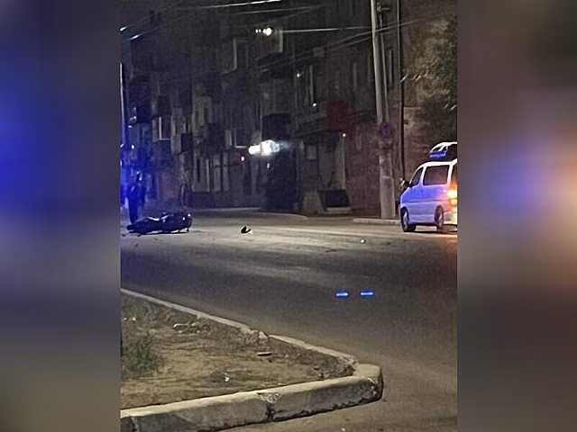 Автомобиль и мотоцикл столкнулись в центре Читы