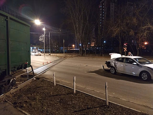 Железнодорожники призывают водителей не нарушать требования безопасности на переездах Красноярской магистрали