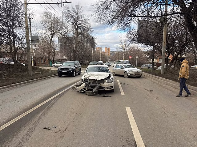 В Калужской области в ДТП с автобусом погиб один человек