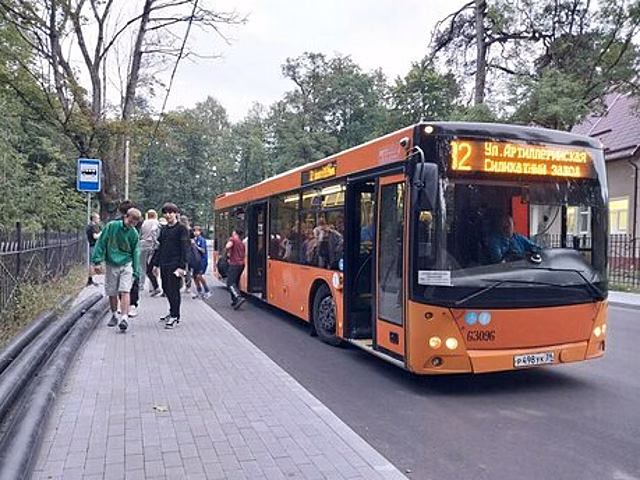 Теперь по прямой: на Карташева ввели новую схему движения для автобусов