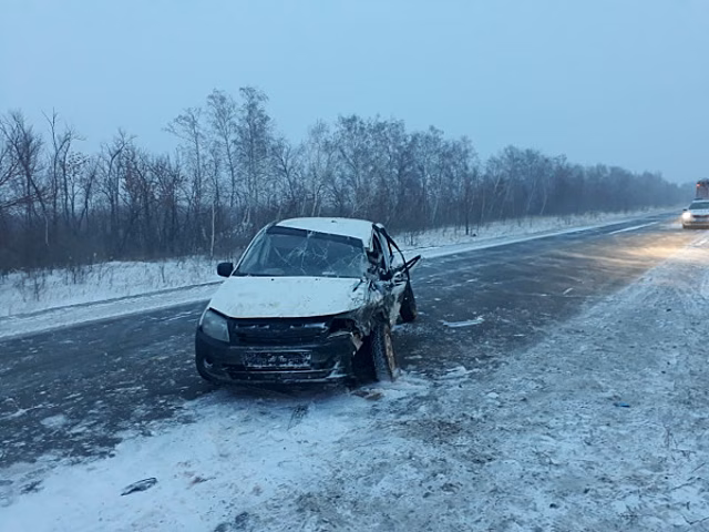 Один человек погиб, один пострадал в ДТП у Кировского моста