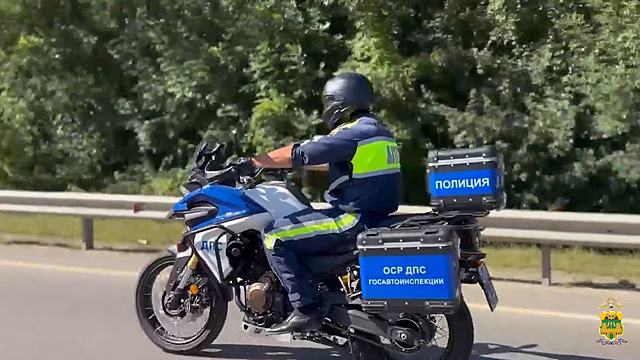 На Кубани спецмотоподразделение Госавтоинспекции приступило к патрулированию федеральных автодорог