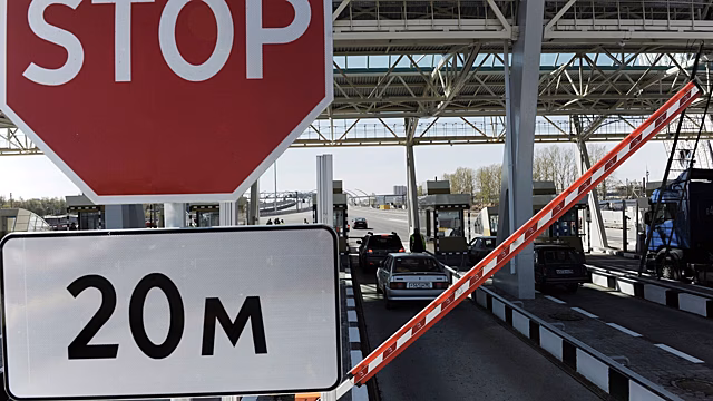 В Петербурге произошло массовое ДТП с участием 14 машин