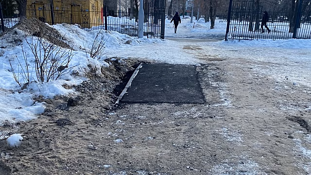 Тротуары и пустота. Как отремонтировали саратовские пешеходные зоны не в центре города