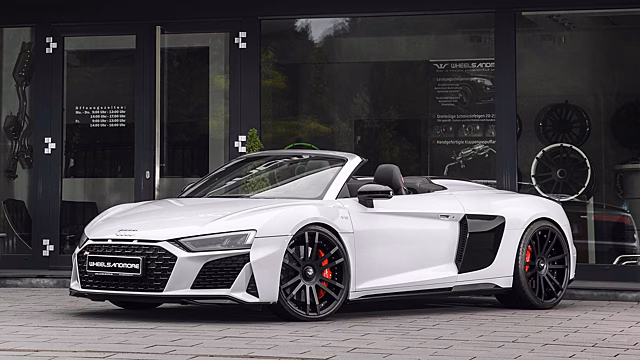 Это Audi R8 V10 Spyder мощностью 1000 лошадиных сил