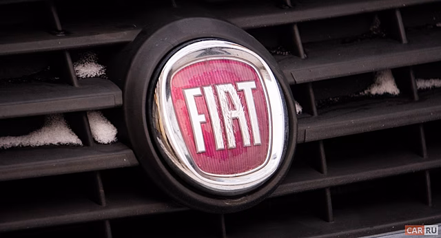 В порту Италии задержали новые Fiat Topolino, у правительства страны к ним есть претензии