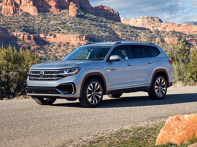Volkswagen представил рестайлинг Atlas и Atlas Cross Sport