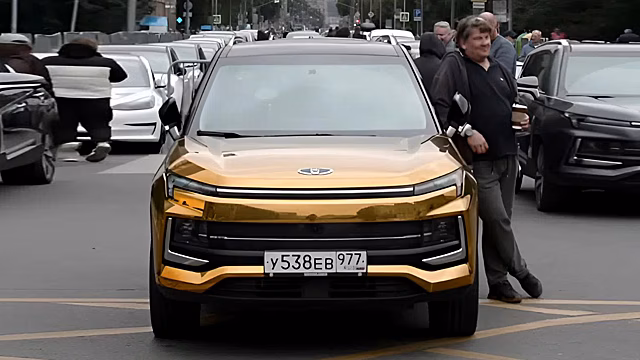 Названа причина пожара, уничтожившего «Москвич 3» Давидыча стоимостью 80 млн рублей
