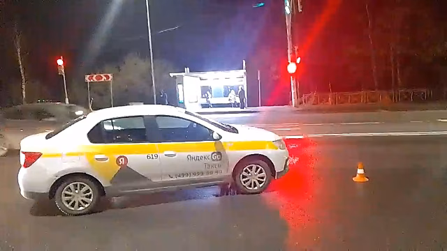 Водитель такси сбил девушку на переходе в Нижнем Новгороде