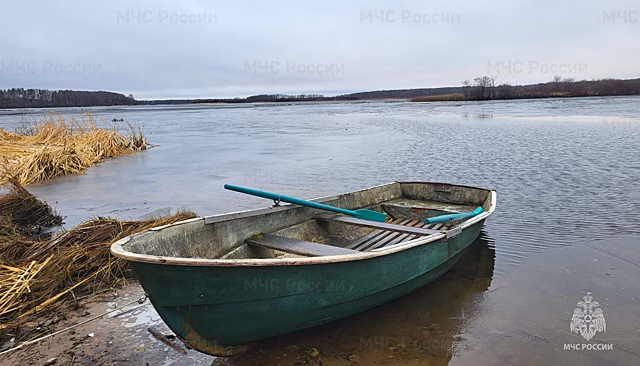 Костромич погиб во время прогулки на лодочке поздней ночью