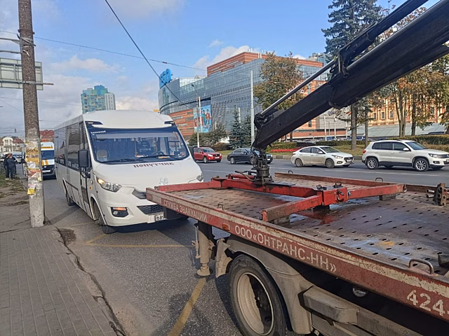 Автобусы нелегальных перевозчиков задержали на маршруте Нижний Новгород — Саров