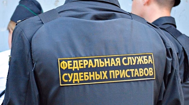 Судебные приставы будут ловить должников на парковках