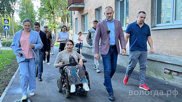 Ремонт 12 участков тротуаров идет в Вологде