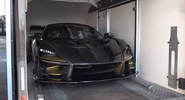 Доставку в Лондон гиперкара McLaren Senna, стоимостью 1,5 млн долларов, показали на видео