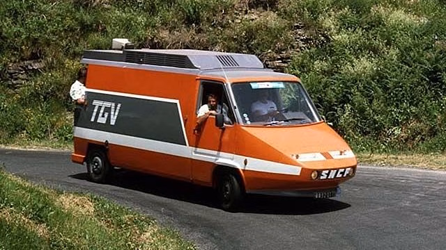Зачем во Франции Renault Master превратили в копии скоростных поездов TGV