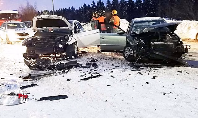 В лобовом столкновении машин в Петрозаводске пострадал ребенок