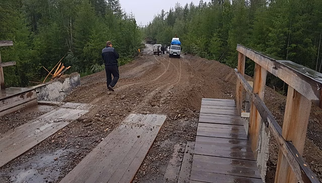 Движение по размытому участку колымской трассы восстановлено