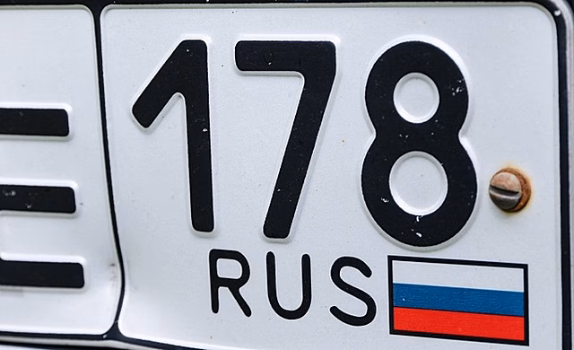Власти согласовали порядок продажи «красивых» автономеров
