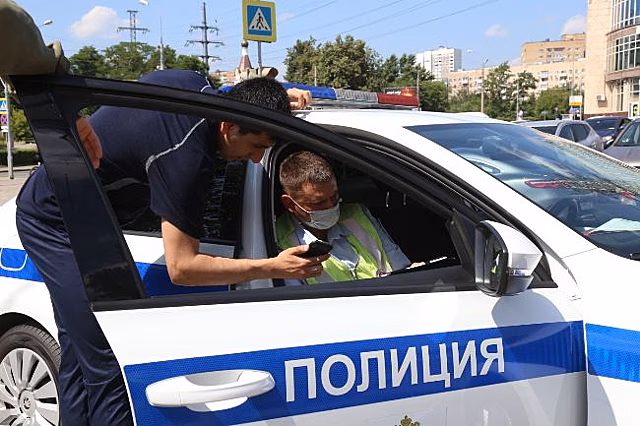 Кто - по делам, кто - в Голливуд. В ЗАО проходит рейд «Пешеход»